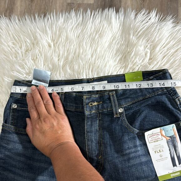 SIGNATRE by LEVI JEANS SIZE 16 - Picture 5 of 8